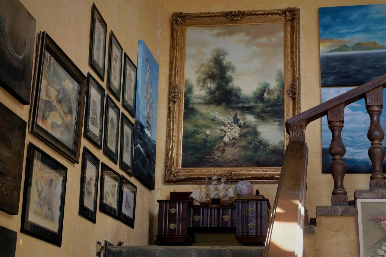 Bygracealone Manor Hotel Outeniekwa Luaran gambar