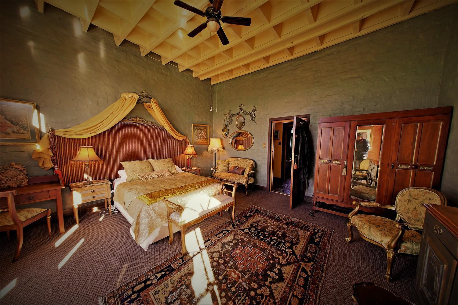 Bygracealone Manor Hotel Outeniekwa Luaran gambar