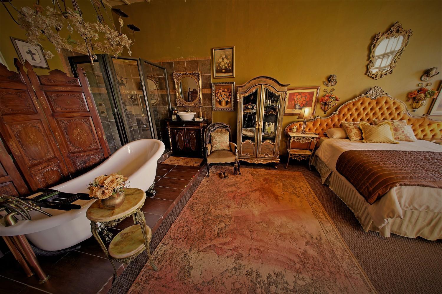Bygracealone Manor Hotel Outeniekwa Luaran gambar